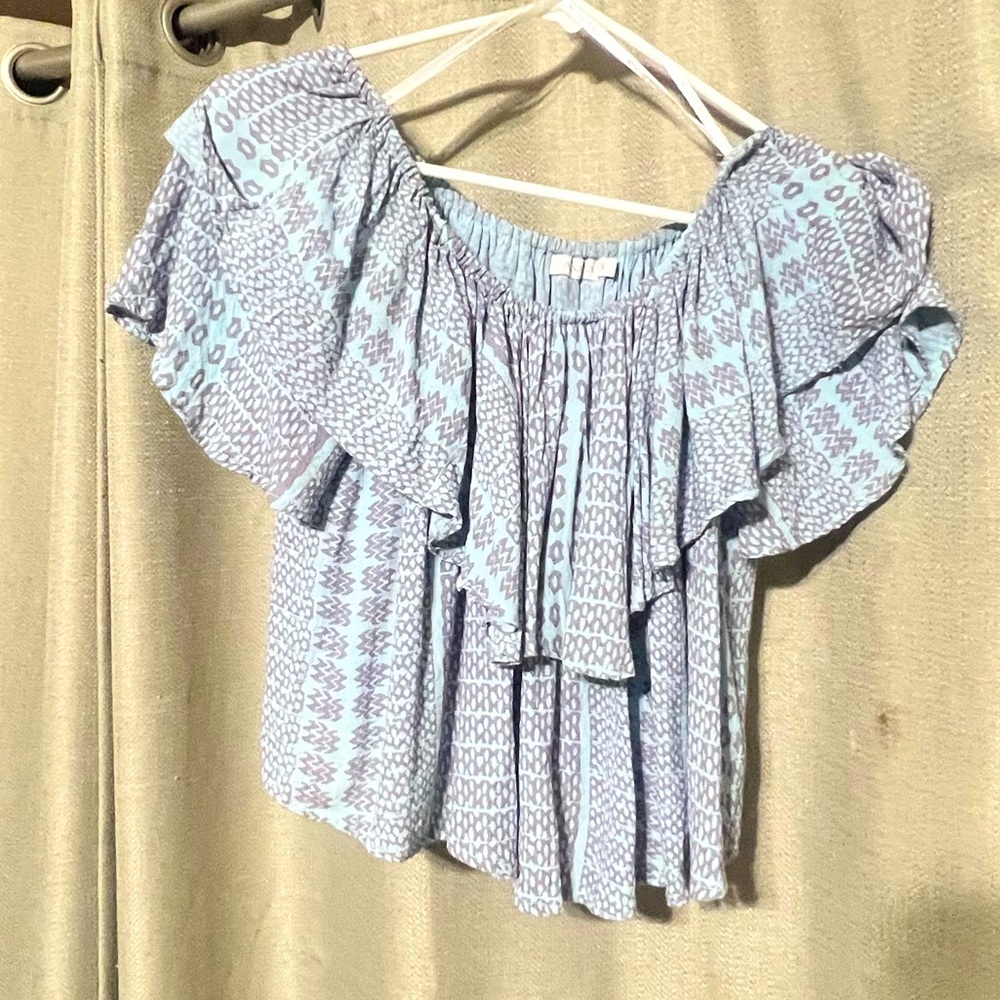 Manaola Hiwa top